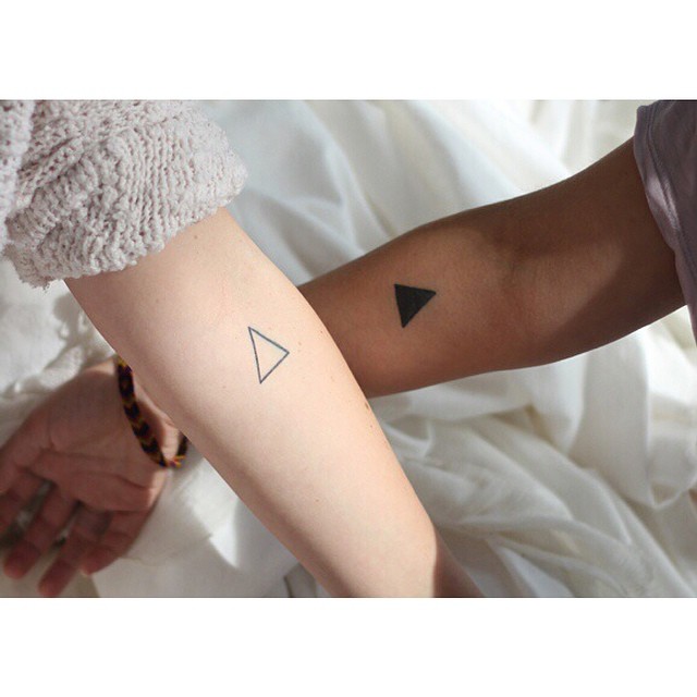 парные тату треугольники