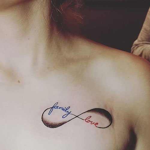 татуировка на грудь для девушки